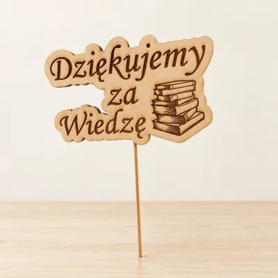 Topper/pik "Dziękujemy za wiedzę" z grawerem książek - 11x7 cm
